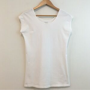 🔴 White Scoop Neck T-Shirt